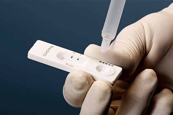 Test antigénique et vaccination