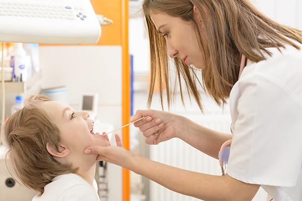 Tests angine et tests infection urinaire